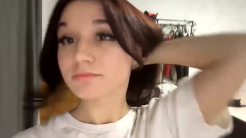 Snapshot of lorettedekay chatting on October 2025 03:43:01 PM Kate online show from October 2025 03:43:01 PM