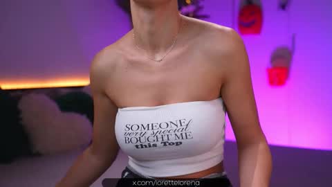 Snapshot of lorettelorenaa chatting on October 2025 06:06:02 AM LoretteLorena online show from October 2025 06:06:02 AM