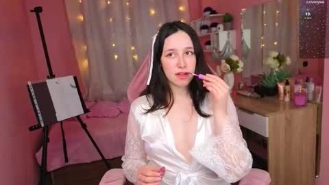 Lara online show from March 2026 11:59:02 AM