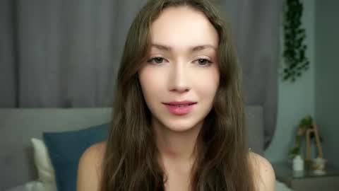 Naomi online show from September 2025 10:13:01 PM