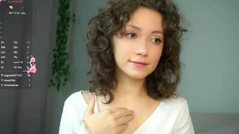 Naomi online show from November 2025 09:46:02 PM