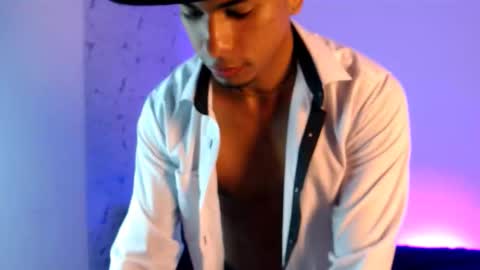 Lorian Vikel  online show from February 2026 05:01:02 AM