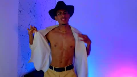 Snapshot of lorian_vikel chatting on February 2026 04:02:02 AM Lorian Vikel online show from February 2026 04:02:02 AM