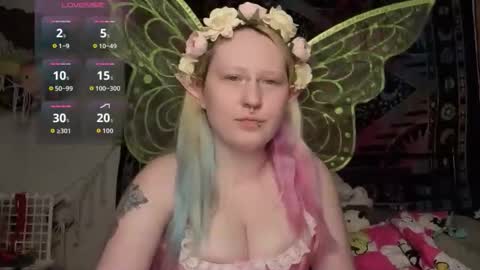Snapshot of loricritter2 chatting on May 2026 01:10:01 AM Lori Critter online show from May 2026 01:10:01 AM