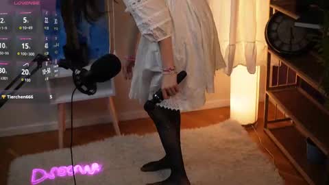 Ivy online show from September 2025 08:32:02 PM