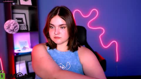 Lora for u online show from September 2025 07:13:01 PM