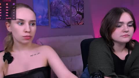 Lora for u online show from September 2025 11:26:02 PM