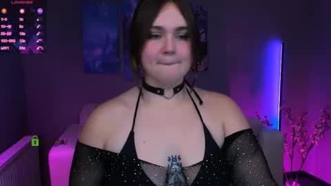 Lora for u online show from October 2025 07:23:02 PM