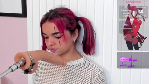 Snapshot of lorraine_williams_ chatting on January 2025 02:50:01 PM lore online show from January 2025 02:50:01 PM