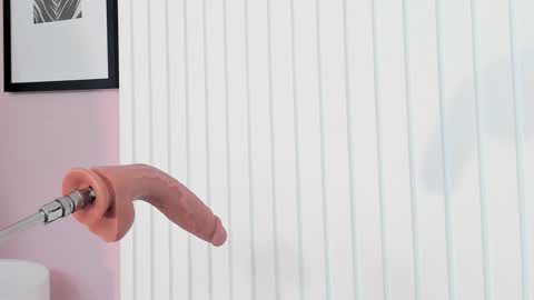 Snapshot of lorraine_williams_ chatting on January 2025 11:34:02 AM lore online show from January 2025 11:34:02 AM