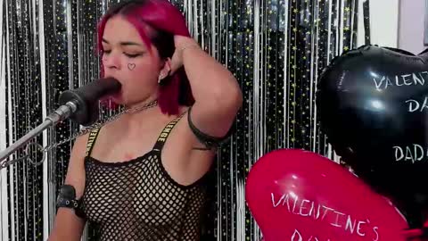 Snapshot of lorraine_williams_ chatting on February 2025 02:44:01 PM lore online show from February 2025 02:44:01 PM