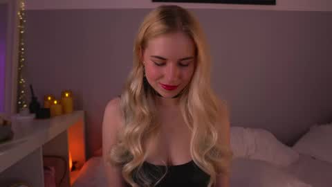 Snapshot of lorrie_love_story chatting on May 2026 09:13:02 AM Lorrie online show from May 2026 09:13:02 AM