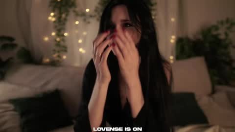 Jess online show from December 2025 11:08:01 AM