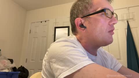 Snapshot of lostandlonelysoul chatting on October 2025 03:59:02 AM Hazemir online show from October 2025 03:59:02 AM