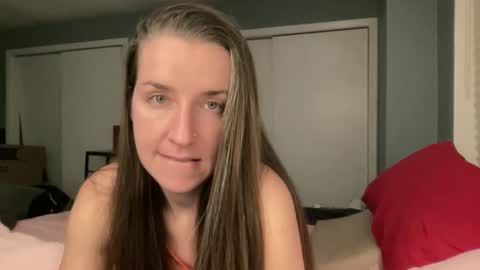 Snapshot of lothlori chatting on February 2026 01:00:02 AM lothlori online show from February 2026 01:00:02 AM