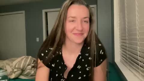 Snapshot of lothlori chatting on April 2026 02:06:01 AM lothlori online show from April 2026 02:06:01 AM