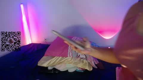 lou_cuteee online show from May 2026 01:44:02 AM