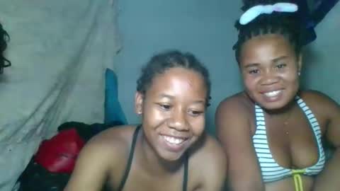 louane98 online show from March 2026 04:25:01 PM