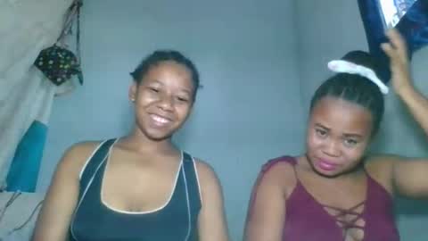 louane98 online show from March 2026 01:28:01 PM