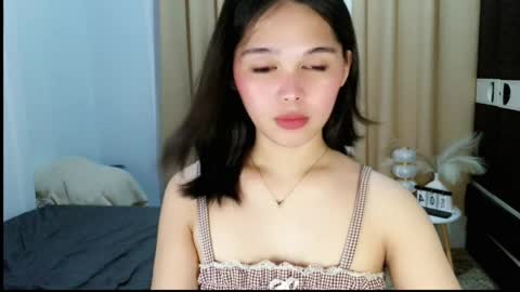 Snapshot of louilalicious chatting on June 2026 11:44:01 PM louilalicious online show from June 2026 11:44:01 PM