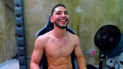 Louis online show from March 2025 08:16:02 PM