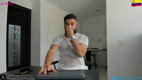 louis_marley_ online show from December 2024 06:00:02 PM