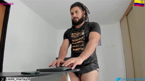 louis_marley_ online show from November 2025 04:41:01 PM