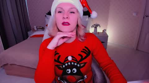 Snapshot of louisa_bay chatting on December 2024 07:46:01 AM Louisa online show from December 2024 07:46:01 AM