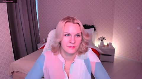 Snapshot of louisa_bay chatting on January 2025 08:00:01 AM Louisa online show from January 2025 08:00:01 AM