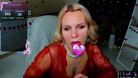 Snapshot of louisa_bay chatting on February 2025 08:10:01 AM Louisa online show from February 2025 08:10:01 AM