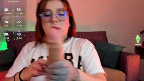 Snapshot of louisa_claire_ chatting on February 2025 04:22:01 AM LuisaIG x luisa clair online show from February 2025 04:22:01 AM