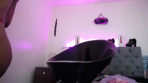  LouIse  online show from December 2024 01:29:02 PM