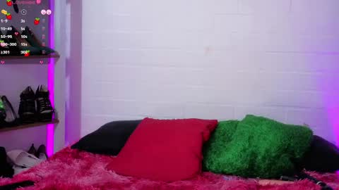  LouIse  online show from May 2026 04:45:01 PM