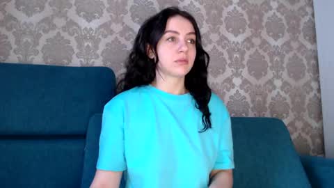 Louise online show from March 2025 05:31:02 AM