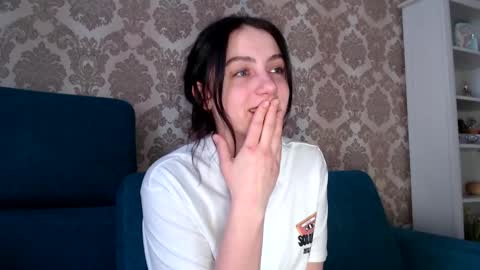 Louise online show from March 2025 10:26:02 AM