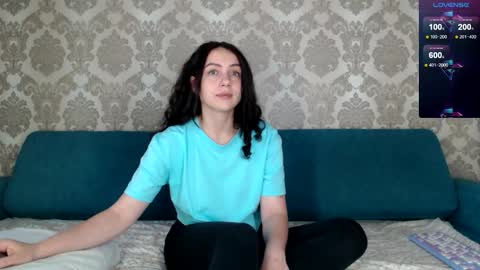 Louise online show from September 2025 07:09:02 AM