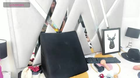 louise_taylorr online show from January 2025 10:15:02 PM