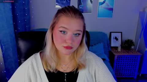 Snapshot of louisemous chatting on October 2025 10:49:01 AM Loise online show from October 2025 10:49:01 AM