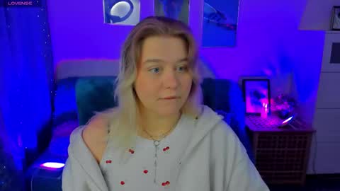 Snapshot of louisemous chatting on November 2025 09:51:02 PM Loise online show from November 2025 09:51:02 PM