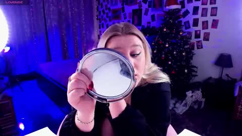 Snapshot of louisemous chatting on January 2026 09:50:02 PM Loise online show from January 2026 09:50:02 PM