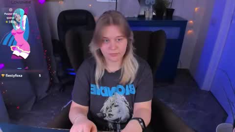 Snapshot of louisemous chatting on February 2026 09:40:02 PM Loise online show from February 2026 09:40:02 PM