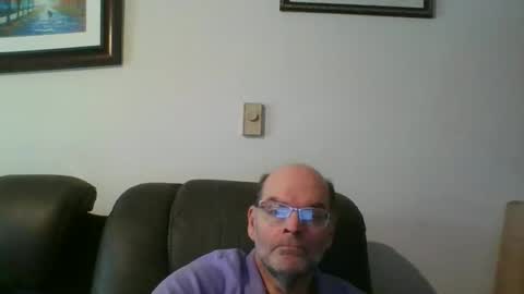 louism13 online show from December 2024 05:22:02 PM