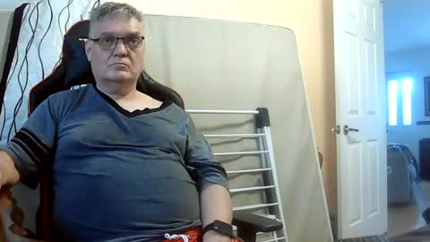 Snapshot of loumtl3 chatting on June 2026 11:14:01 AM loumtl3 online show from June 2026 11:14:01 AM