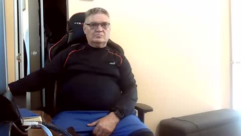 Snapshot of loumtl3 chatting on July 2026 12:14:01 PM loumtl3 online show from July 2026 12:14:01 PM