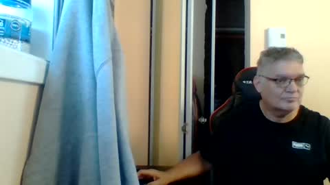 Snapshot of loumtl3 chatting on July 2026 02:02:02 PM loumtl3 online show from July 2026 02:02:02 PM