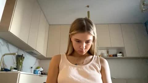 Snapshot of lourapimenta chatting on March 2026 05:57:02 AM Eliza online show from March 2026 05:57:02 AM