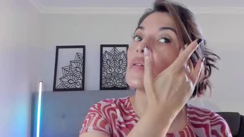 Snapshot of lourreinstounn chatting on September 2025 06:33:02 PM Lourrein Stoun Independiente online show from September 2025 06:33:02 PM