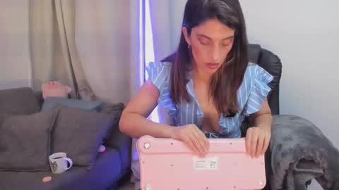 Snapshot of lourreinstounn chatting on February 2026 02:32:01 AM Lourrein Stoun Independiente online show from February 2026 02:32:01 AM