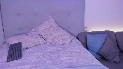 Snapshot of lourreinstounn chatting on March 2026 03:00:02 AM Lourrein Stoun Independiente online show from March 2026 03:00:02 AM