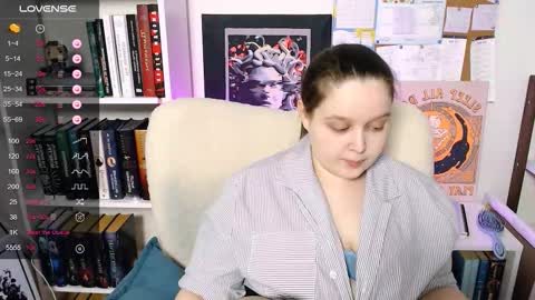 Snapshot of lovbess chatting on February 2026 09:11:02 PM Mia online show from February 2026 09:11:02 PM